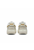 Nike Court Vision Alta.