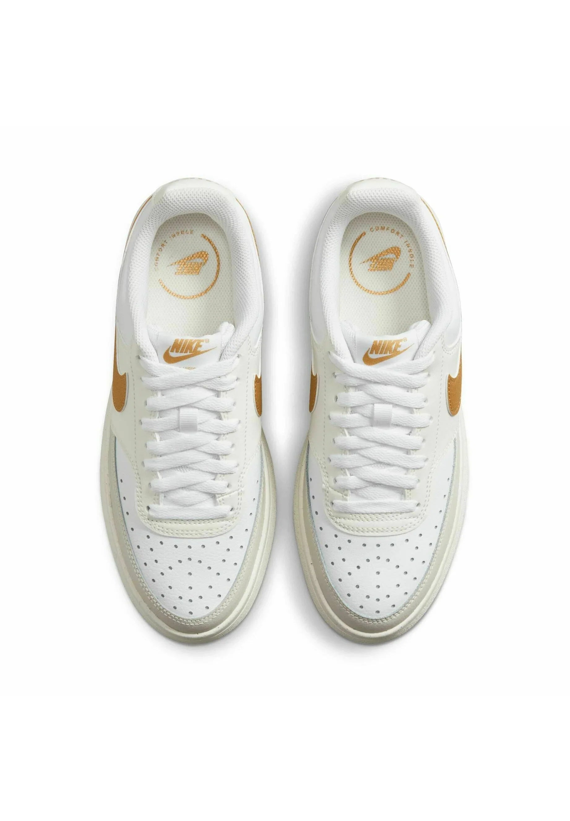 Nike Court Vision Alta.