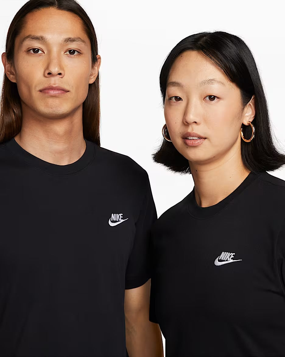 T-shirt Nike Sportswear Club Nera