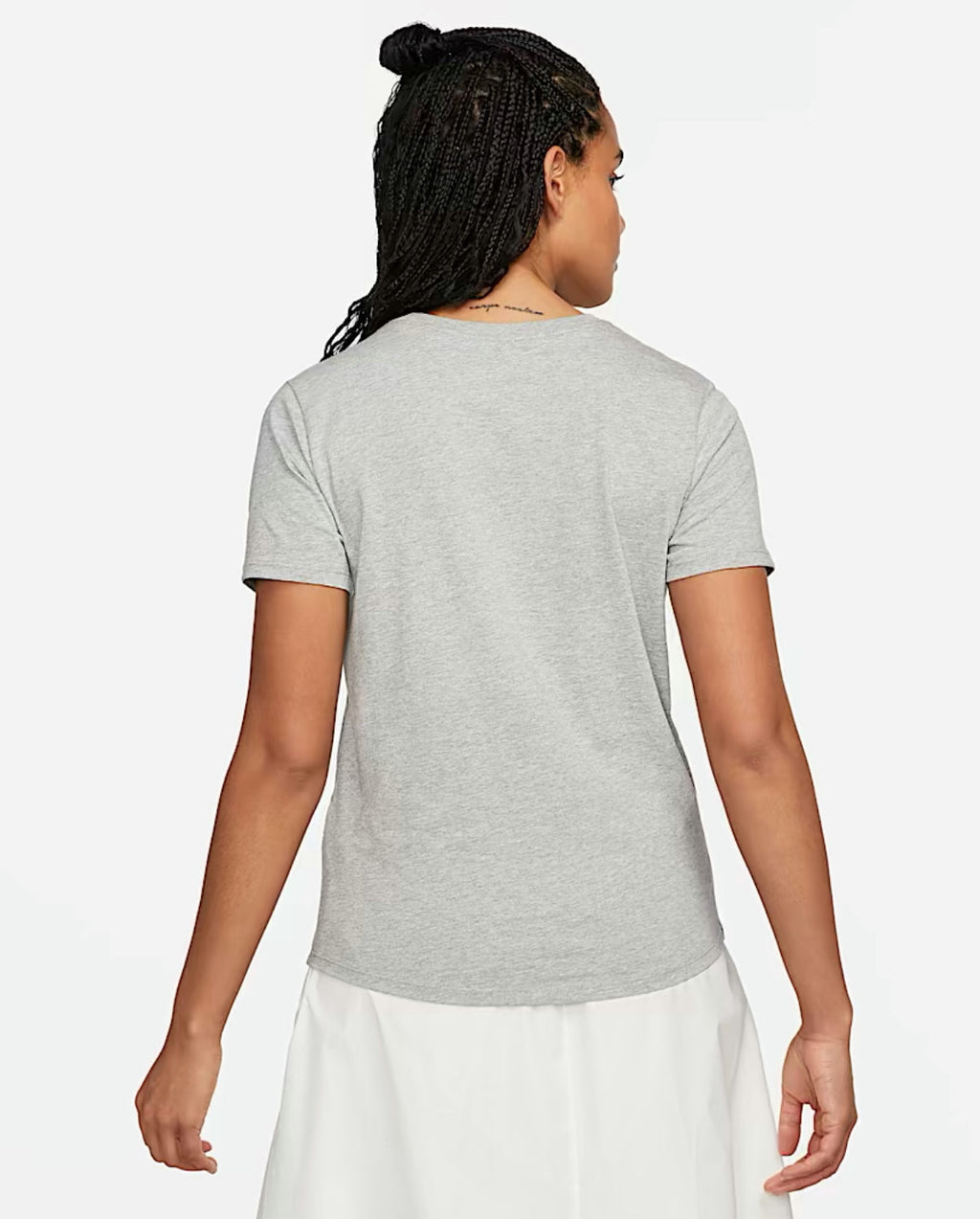 Nike Sportswear Club Essentials Grigia