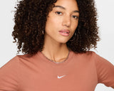 Nike Sportswear Essential T-shirt corta slim fit – Donna