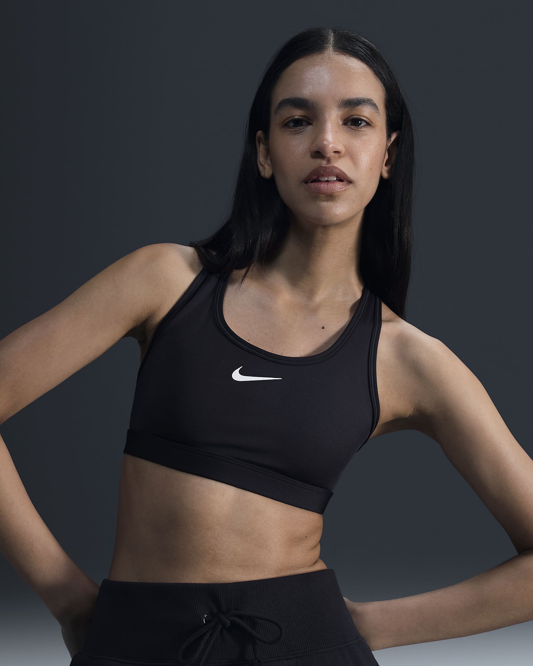 Nike Swoosh Medium Support
