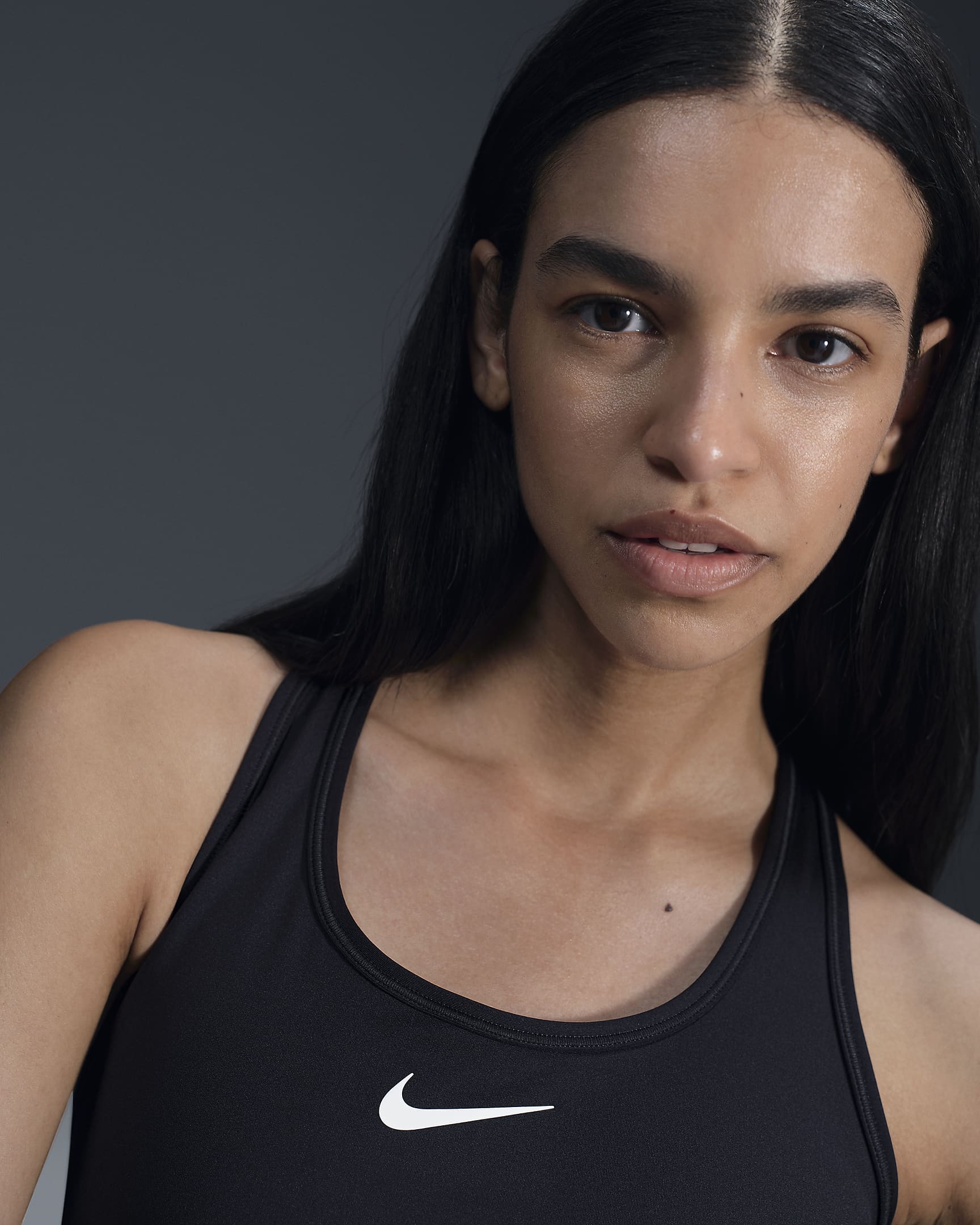 Nike Swoosh Medium Support