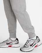 Nike Club Pantaloni jogger in French Terry