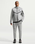 Nike Tech Pantaloni jogger in fleece