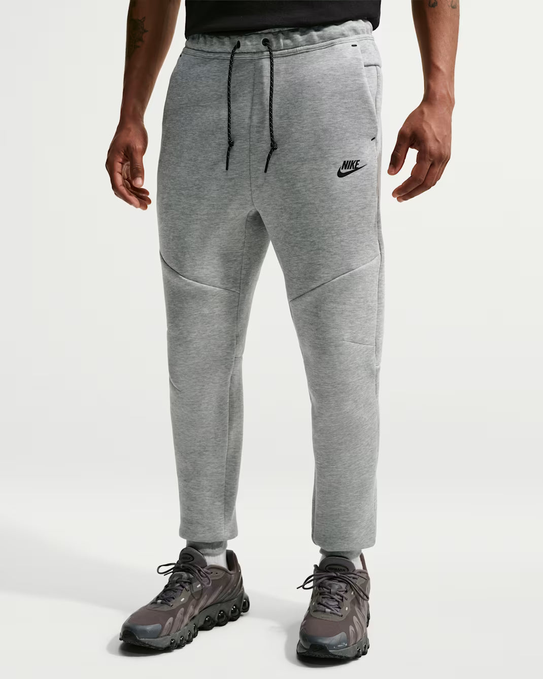 Nike Tech Pantaloni jogger in fleece