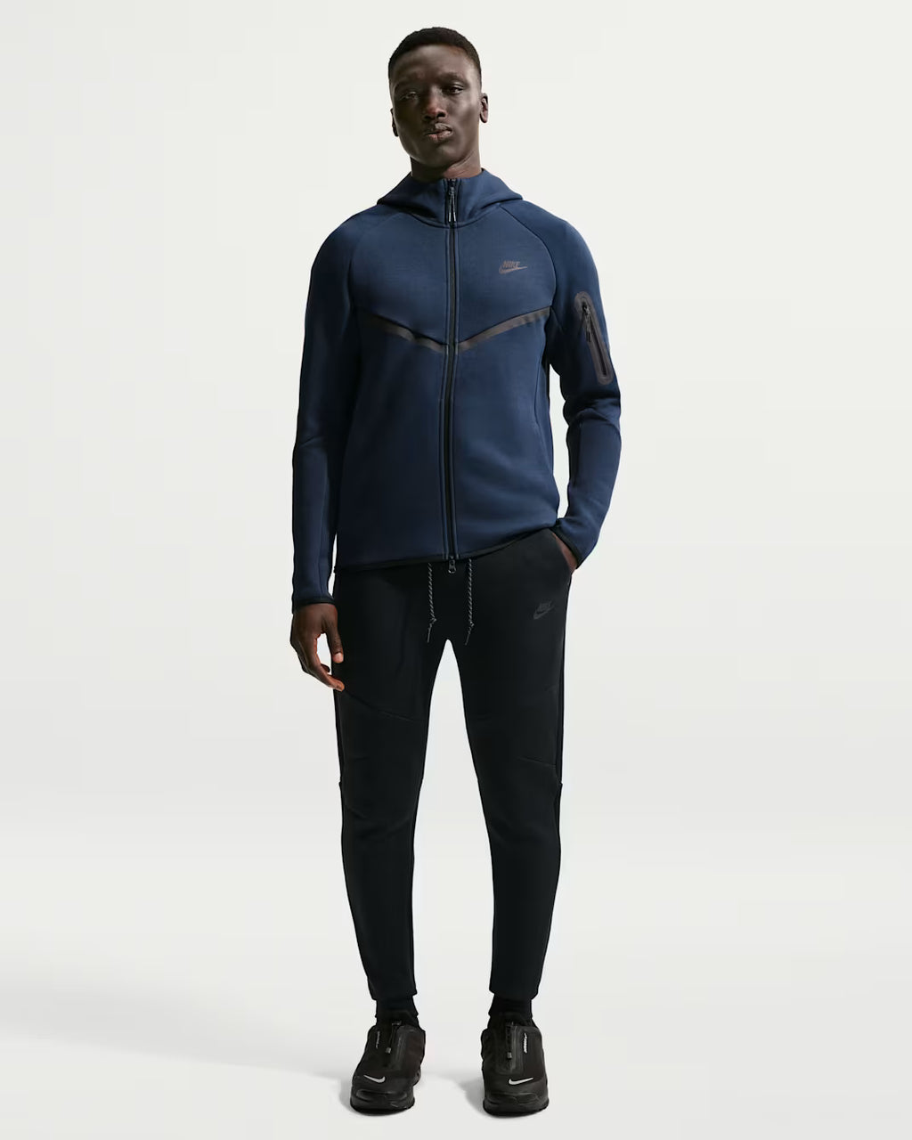 Nike Tech Pantaloni jogger in fleece