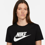 T-shirt con logo Nike Sportswear Essentials da donna