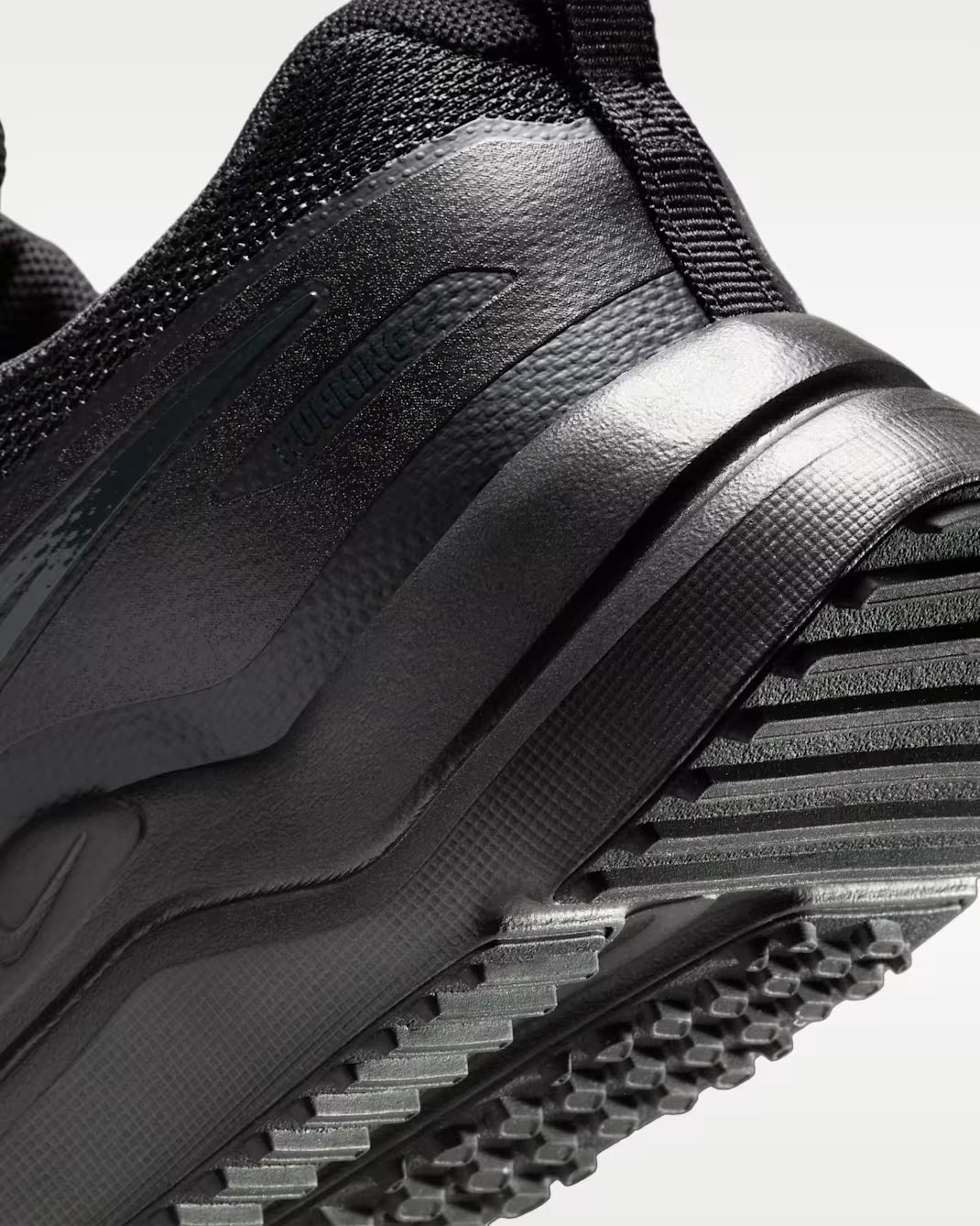 Nike Cosmic Runner