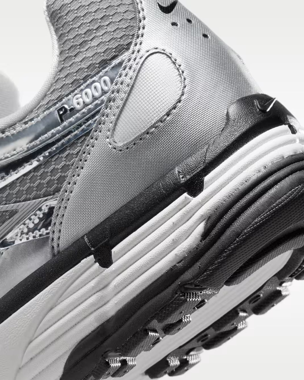 Nike P-6000 Metallic