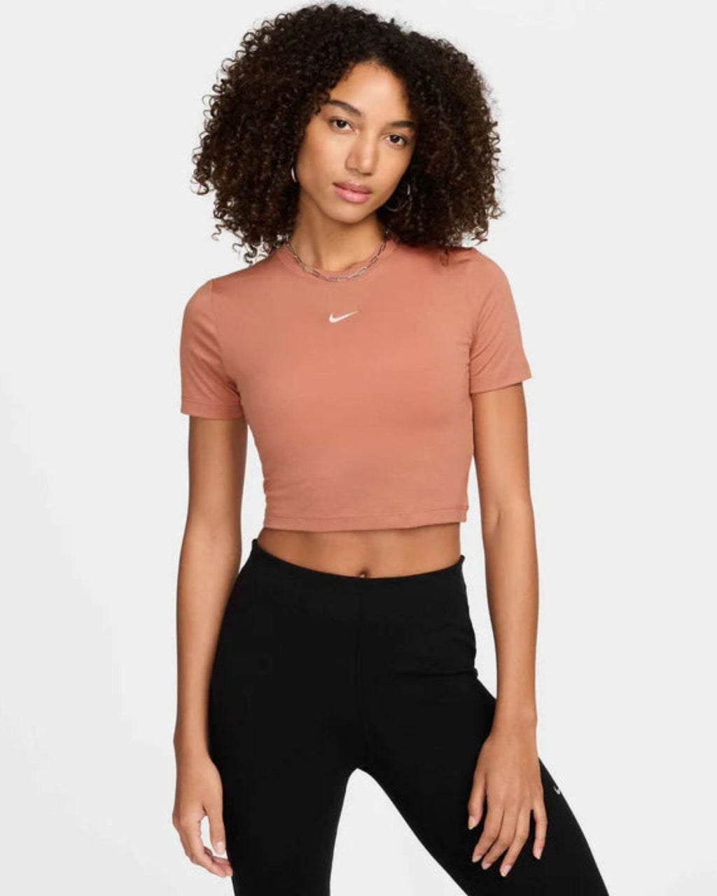 Nike Sportswear Essential T-shirt corta slim fit – Donna