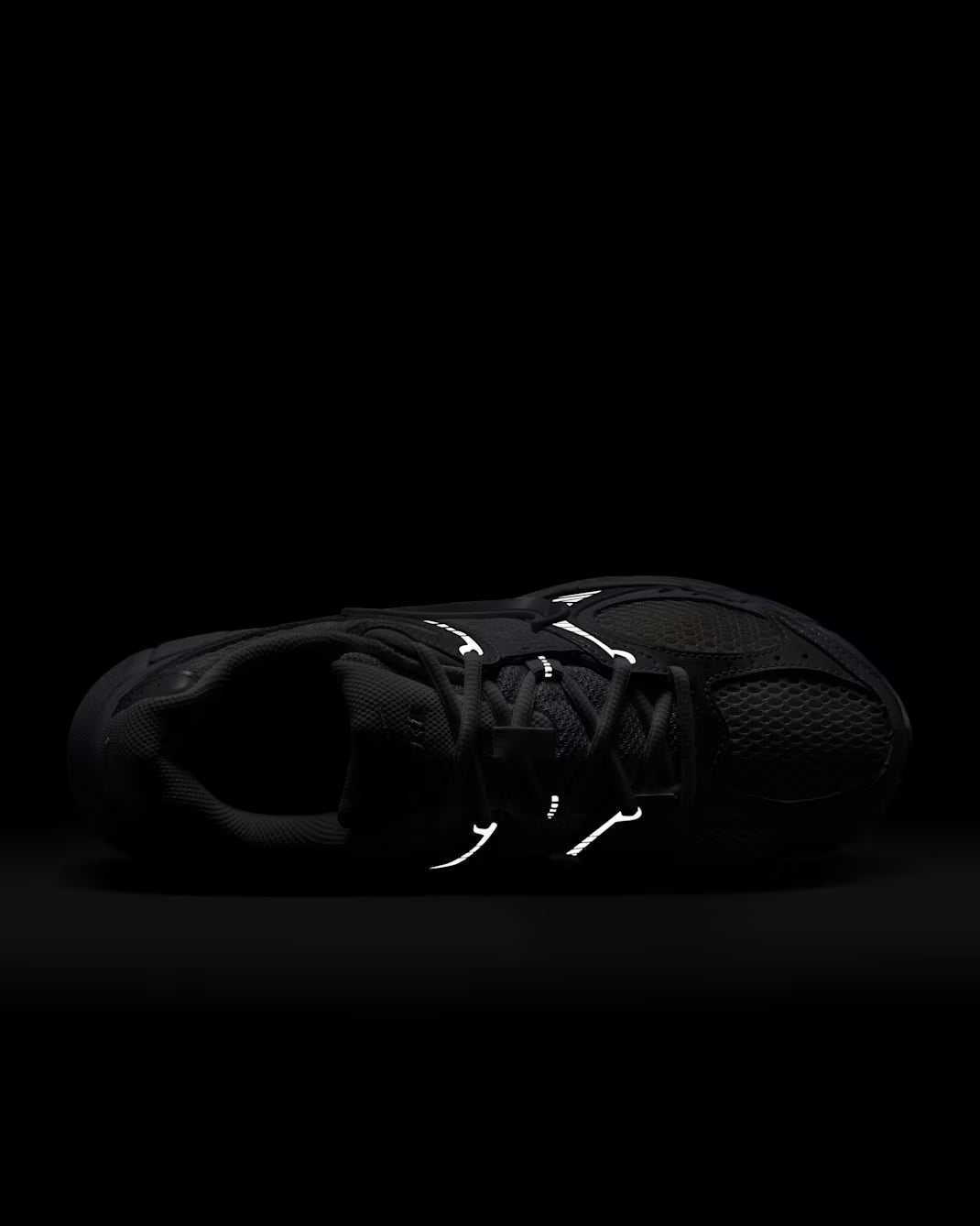 Nike V5 RNR Scarpa con dettagli rifrangenti