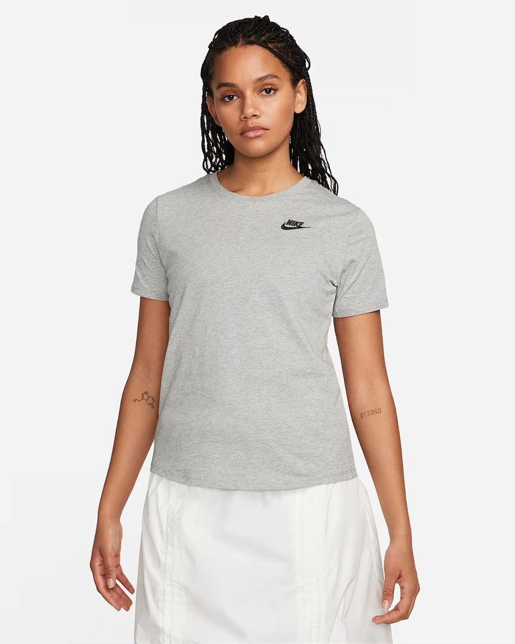 Nike Sportswear Club Essentials Grigia
