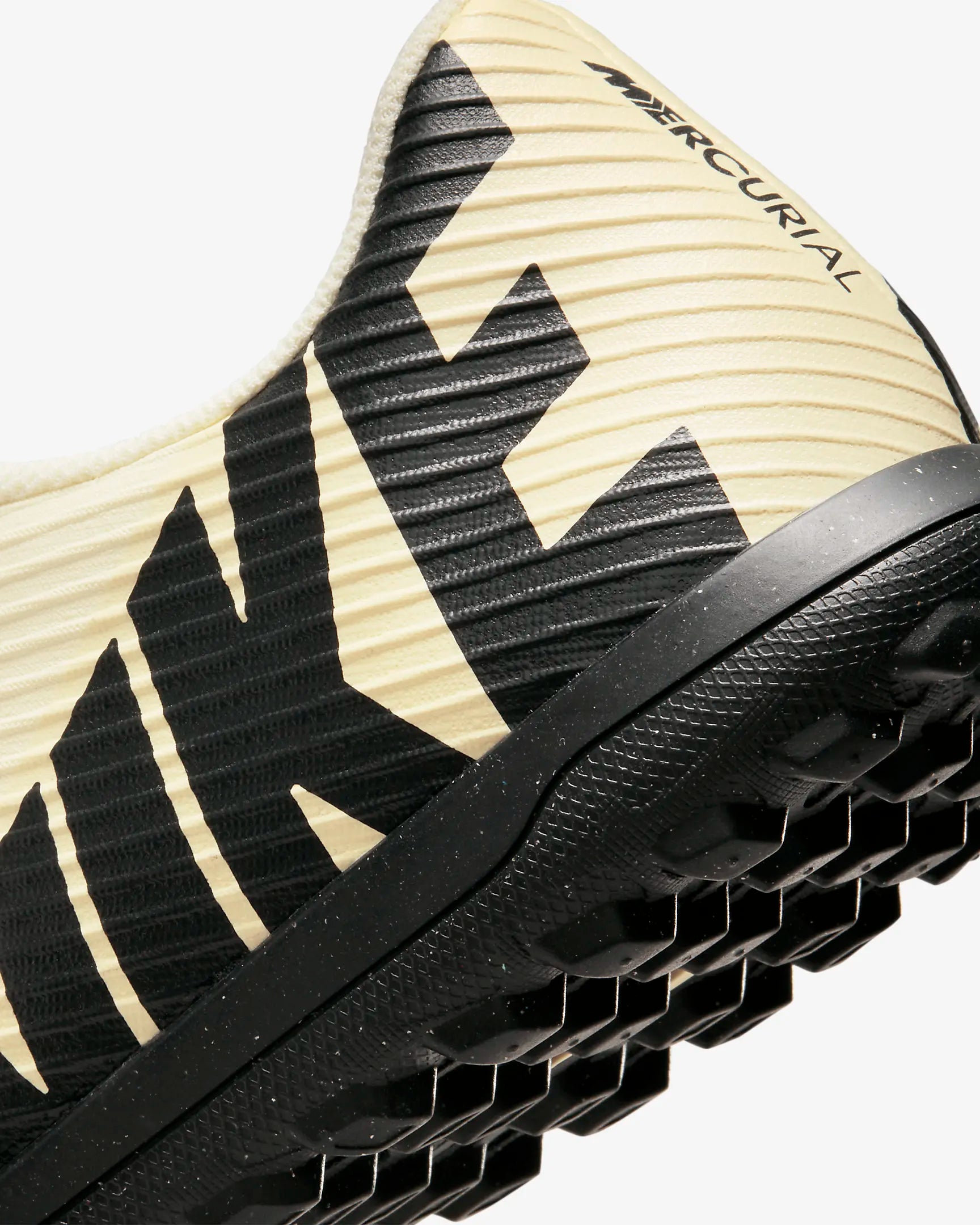 Nike Mercurial Vapor 15 Club.